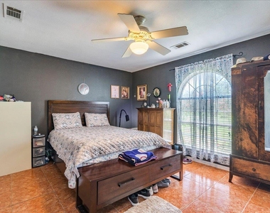 123 Crossroads Dr - Photo Thumbnail 12