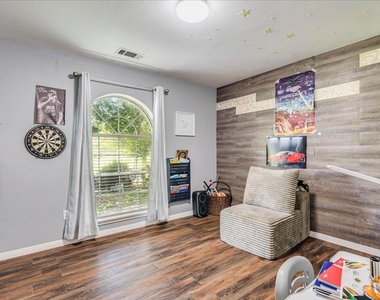 123 Crossroads Dr - Photo Thumbnail 15