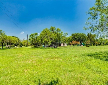 123 Crossroads Dr - Photo Thumbnail 30