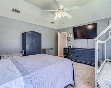 123 Crossroads Dr - Photo Thumbnail 10