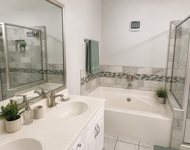 134 Clearwater Ct - Photo Thumbnail 6