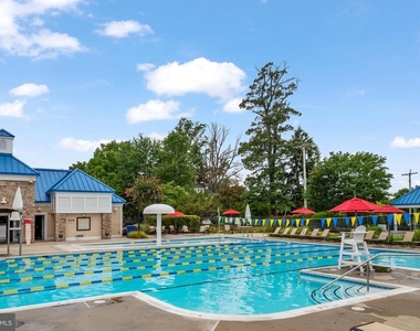 2703 Oak Leaf Court - Photo Thumbnail 32