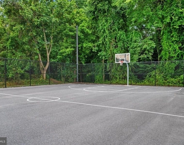 2703 Oak Leaf Court - Photo Thumbnail 28