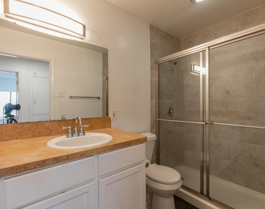 5506 Grover Ave - Photo Thumbnail 5