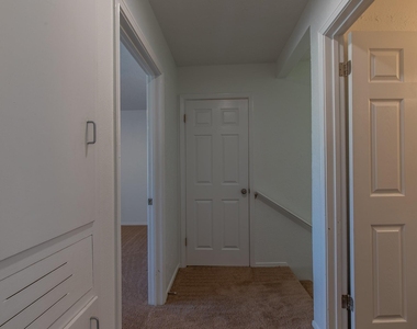 5506 Grover Ave - Photo Thumbnail 8