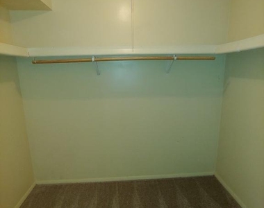 1910 Harcourt Avenue - Photo Thumbnail 24