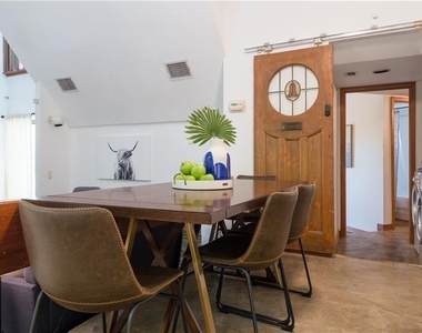 2011 Alameda Dr - Photo Thumbnail 13
