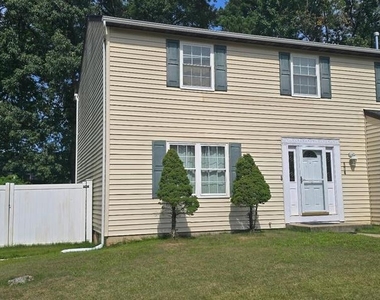 134 Steeplechase Circle - Photo Thumbnail 1