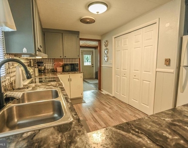 1522 Sappington Drive - Photo Thumbnail 10