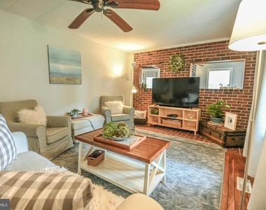 1522 Sappington Drive - Photo Thumbnail 14