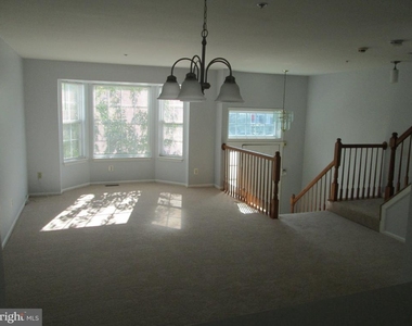 7959 River Rock Way - Photo Thumbnail 2
