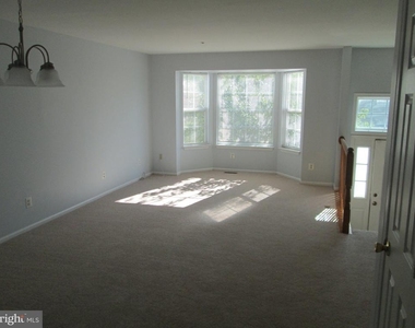 7959 River Rock Way - Photo Thumbnail 1