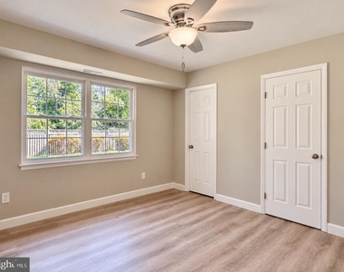 919 Truro Lane - Photo Thumbnail 12