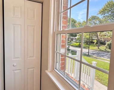 919 Truro Lane - Photo Thumbnail 17