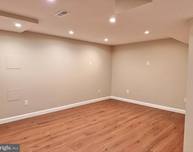 919 Truro Lane - Photo Thumbnail 27