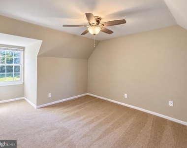 919 Truro Lane - Photo Thumbnail 19