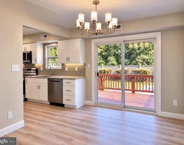 919 Truro Lane - Photo Thumbnail 6