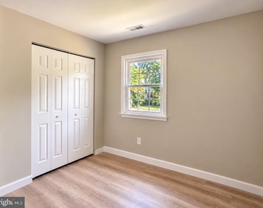 919 Truro Lane - Photo Thumbnail 15