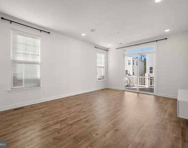 1523 Burnell Drive - Photo Thumbnail 18