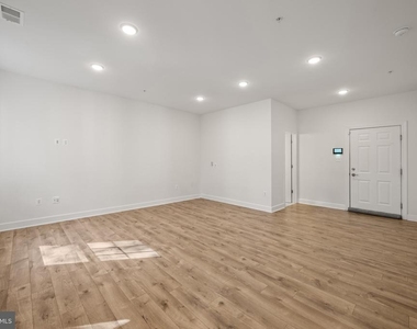 1523 Burnell Drive - Photo Thumbnail 6
