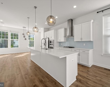 1523 Burnell Drive - Photo Thumbnail 17