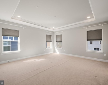 1523 Burnell Drive - Photo Thumbnail 32