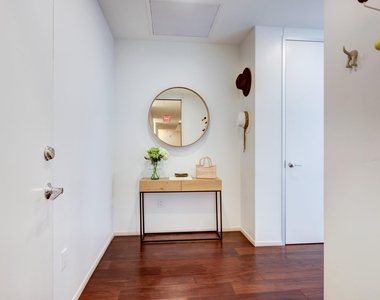 301 West Ave - Photo Thumbnail 3