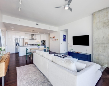 301 West Ave - Photo Thumbnail 13