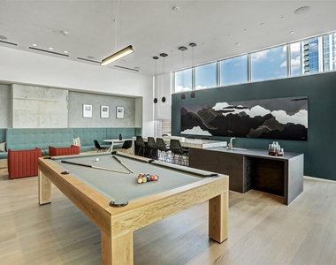 301 West Ave - Photo Thumbnail 32
