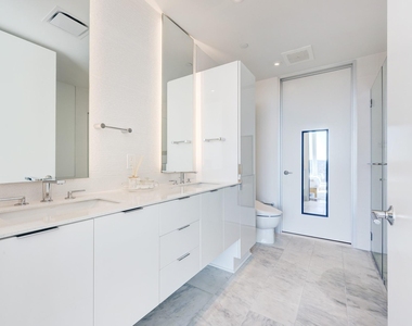 301 West Ave - Photo Thumbnail 17