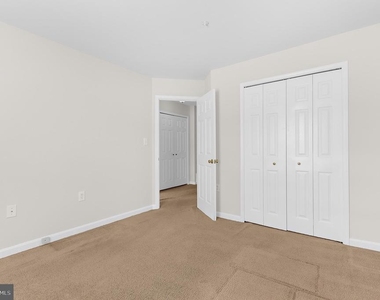 8738 Bright Meadow Court - Photo Thumbnail 21