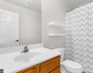 8738 Bright Meadow Court - Photo Thumbnail 19