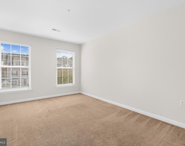 8738 Bright Meadow Court - Photo Thumbnail 17