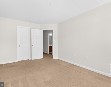 8738 Bright Meadow Court - Photo Thumbnail 18