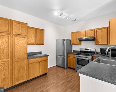 8738 Bright Meadow Court - Photo Thumbnail 15