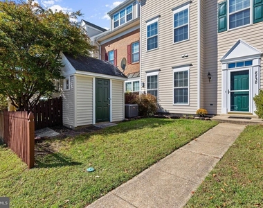 8738 Bright Meadow Court - Photo Thumbnail 29