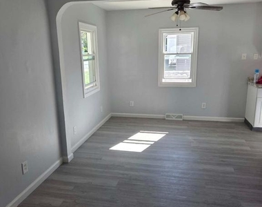 49 Lea Road - Photo Thumbnail 14