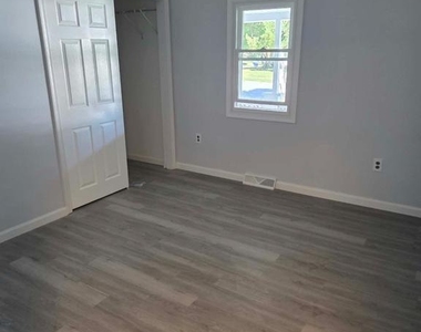 49 Lea Road - Photo Thumbnail 6
