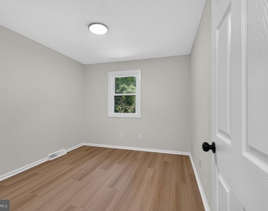 4800 Plum Run Court - Photo Thumbnail 24
