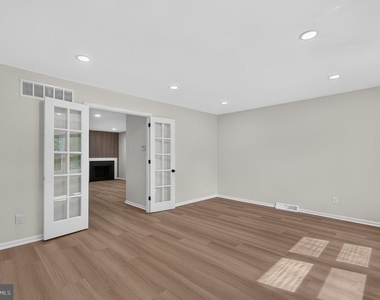 4800 Plum Run Court - Photo Thumbnail 4