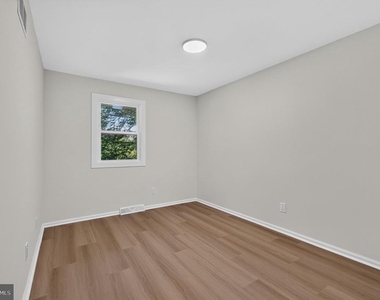 4800 Plum Run Court - Photo Thumbnail 23