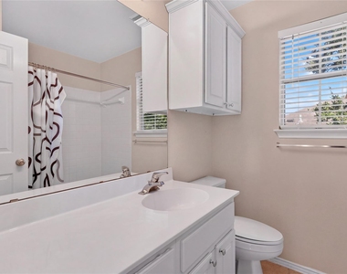 720 Settlement St - Photo Thumbnail 17