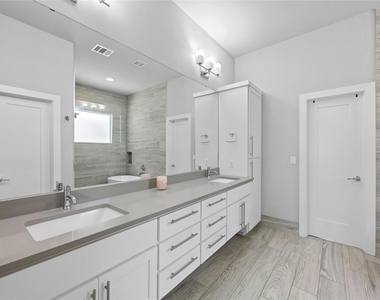 15500 Enid Dr - Photo Thumbnail 14