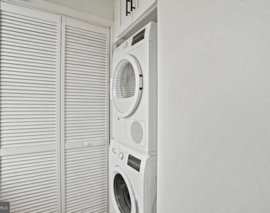 409 Constitution Avenue Ne - Photo Thumbnail 13
