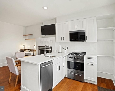 409 Constitution Avenue Ne - Photo Thumbnail 11