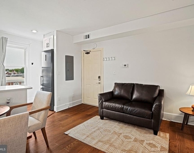 409 Constitution Avenue Ne - Photo Thumbnail 7