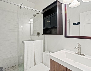 409 Constitution Avenue Ne - Photo Thumbnail 18