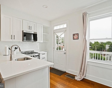 409 Constitution Avenue Ne - Photo Thumbnail 8