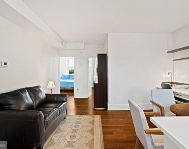 409 Constitution Avenue Ne - Photo Thumbnail 4