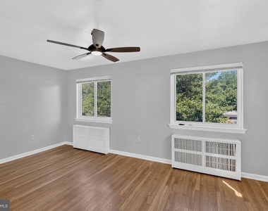 206 Webster Street Ne - Photo Thumbnail 17